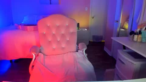 Ashley online show from November 24, 2025, 3:28 am