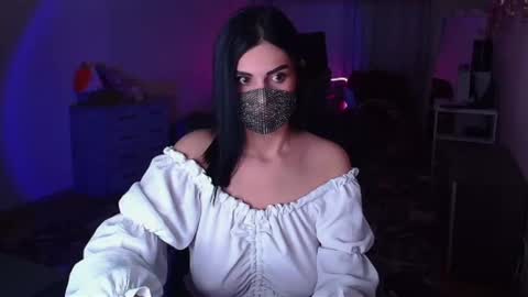   Yasmina   online show from December 12, 2024, 6:14 am