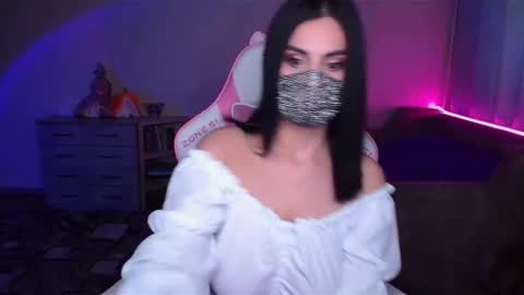   Yasmina   online show from February 7, 2025, 3:23 am