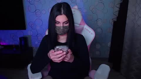   Yasmina   online show from September 17, 2025, 4:47 am