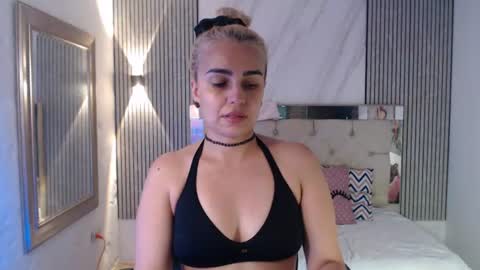 ashley__tylor online show from June 12, 2026, 7:02 pm