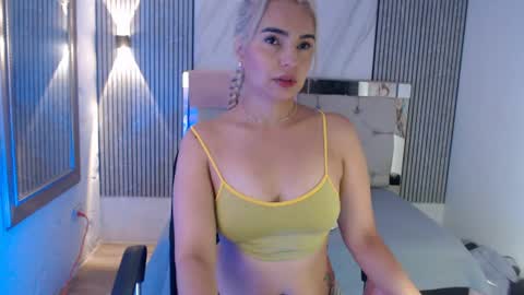 ashley__tylor online show from July 10, 2026, 4:20 pm