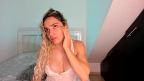 ashley_blair online show from December 24, 2024, 12:00 am