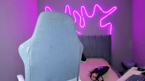 ASHLEY online show from October 10, 2025, 6:45 am