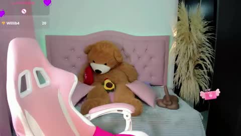 Ashley online show from February 17, 2026, 10:16 pm