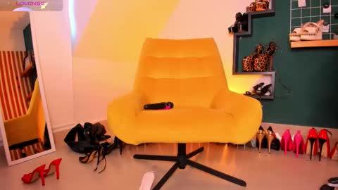 ashley_leon_ online show from February 25, 2026, 2:37 pm