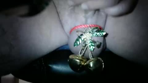 Snapshot of ashleyaki2000 chatting on December 15, 2024, 6:04 pm Ashley Ann online show from December 15, 2024, 6:04 pm