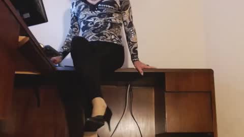 Snapshot of ashleyaki2000 chatting on January 16, 2025, 10:12 pm Ashley Ann online show from January 16, 2025, 10:12 pm