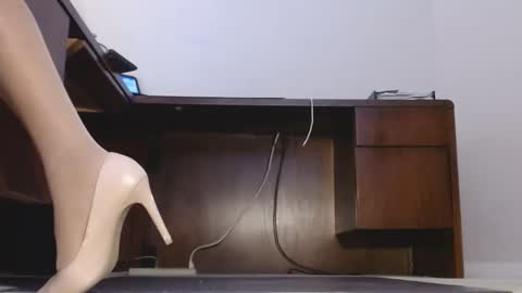 Snapshot of ashleyaki2000 chatting on December 22, 2025, 4:59 pm Ashley Ann online show from December 22, 2025, 4:59 pm