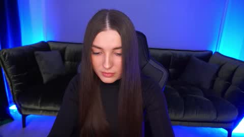 ashleybaee online show from October 28, 2025, 1:14 pm