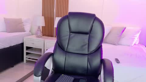 Ashley  online show from November 3, 2025, 3:19 am