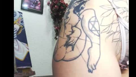 ashleyharper__ online show from October 9, 2025, 11:47 pm