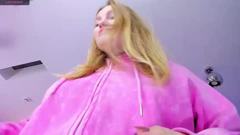 AshleyJonse online show from December 2, 2025, 6:08 am