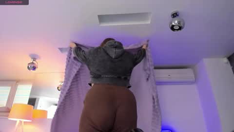 AshleyJonse online show from February 19, 2026, 6:42 am