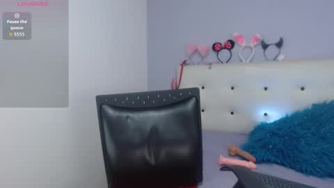 Ashley online show from November 29, 2025, 10:35 pm