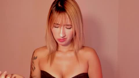 Snapshot of ashleyroys_111 chatting on October 17, 2025, 1:57 pm dahiana online show from October 17, 2025, 1:57 pm