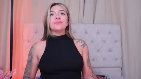 Ashley Lauren online show from December 20, 2024, 10:16 am