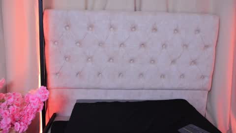 Ashley Lauren online show from December 23, 2024, 4:12 am