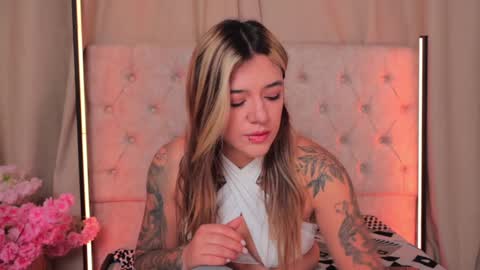 Ashley Lauren online show from January 8, 2025, 3:51 am