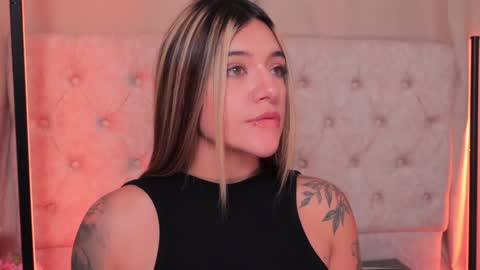 Ashley Lauren online show from January 31, 2025, 10:10 am