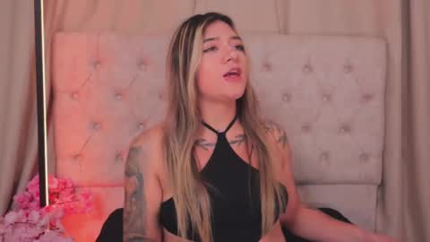 Ashley Lauren online show from February 26, 2025, 4:03 am