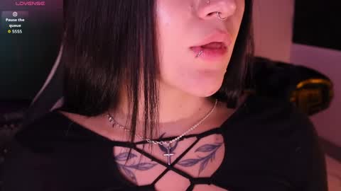 Ashley Lauren online show from April 16, 2026, 9:39 pm