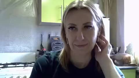 Snapshot of ashleyxhoney chatting on November 6, 2025, 8:26 am AshleyXHoney online show from November 6, 2025, 8:26 am