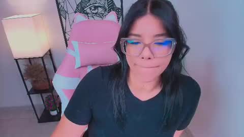 Snapshot of ashleyy18__ chatting on June 22, 2026, 5:54 pm Ashleyy18 online show from June 22, 2026, 5:54 pm