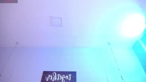 kylie online show from March 8, 2025, 3:39 am