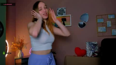 Ashli online show from April 10, 2026, 6:18 am