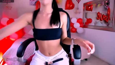 Ashlie  online show from February 13, 2025, 9:17 pm