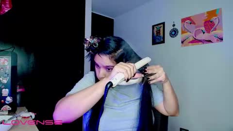 ashliecooperr online show from December 19, 2025, 5:47 am