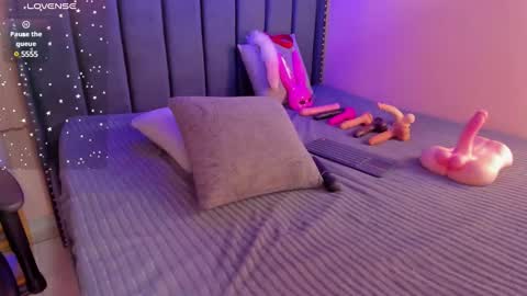 ashlye_miller_ online show from December 6, 2024, 6:59 am