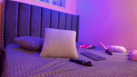 ashlye_miller_ online show from December 15, 2024, 7:13 am