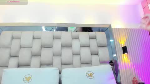 Snapshot of ashlyn_parker chatting on February 23, 2025, 7:28 pm ashlyn online show from February 23, 2025, 7:28 pm