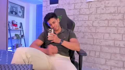 Snapshot of ashton_coleman_ chatting on July 7, 2026, 4:04 am my name real is camilo online show from July 7, 2026, 4:04 am