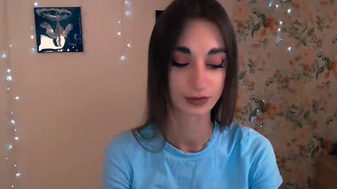 Snapshot of asia_n_ chatting on October 28, 2025, 4:27 am asia_n_ online show from October 28, 2025, 4:27 am