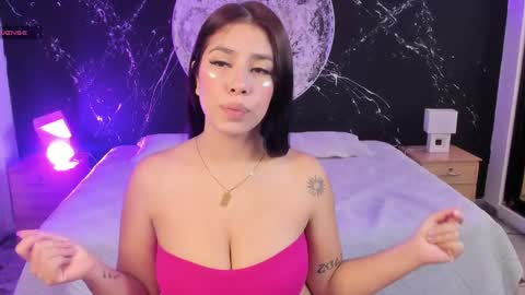 Asia and Zoe online show from September 19, 2025, 12:17 pm