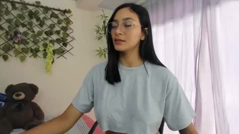 Camila online show from October 14, 2025, 2:07 pm