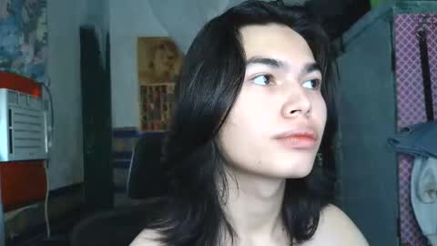 asian_babyboi online show from April 9, 2026, 6:19 am