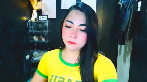 evelyn online show from March 23, 2026, 11:14 am