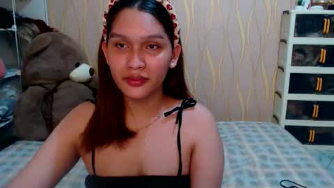 Snapshot of asian_glamm chatting on April 7, 2026, 1:33 pm ANITA online show from April 7, 2026, 1:33 pm