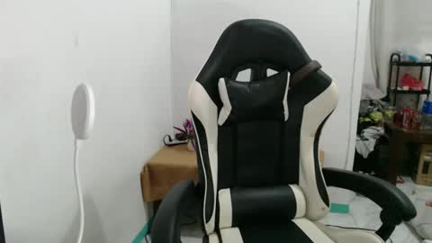 bb girl online show from November 17, 2025, 6:52 am