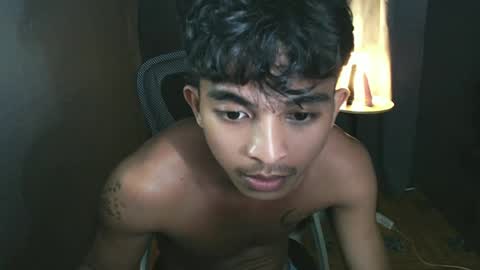 Snapshot of asian_hunk_moreno chatting on June 19, 2026, 5:28 pm Yuri online show from June 19, 2026, 5:28 pm