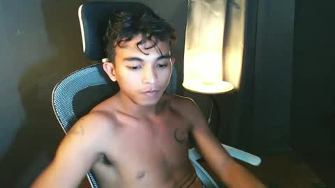Snapshot of asian_hunk_moreno chatting on June 23, 2026, 5:00 pm Yuri online show from June 23, 2026, 5:00 pm