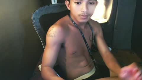 Snapshot of asian_hunk_moreno chatting on July 8, 2026, 5:50 pm Yuri online show from July 8, 2026, 5:50 pm