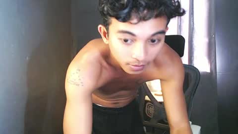 Snapshot of asian_hunk_moreno chatting on July 12, 2026, 8:16 am Yuri online show from July 12, 2026, 8:16 am