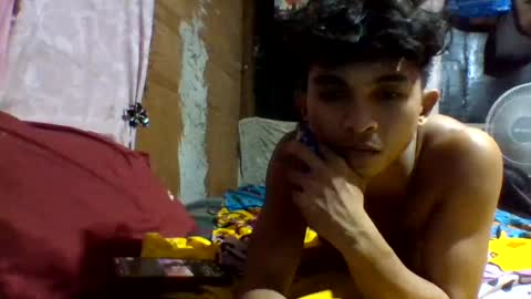 Snapshot of asian_hunk_moreno chatting on August 1, 2026, 5:12 pm Yuri online show from August 1, 2026, 5:12 pm