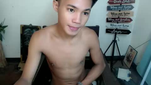 asian_lover05 online show from October 14, 2025, 9:04 pm