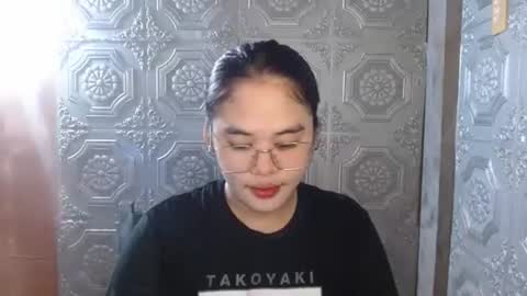 asian_nova online show from October 18, 2025, 7:42 am